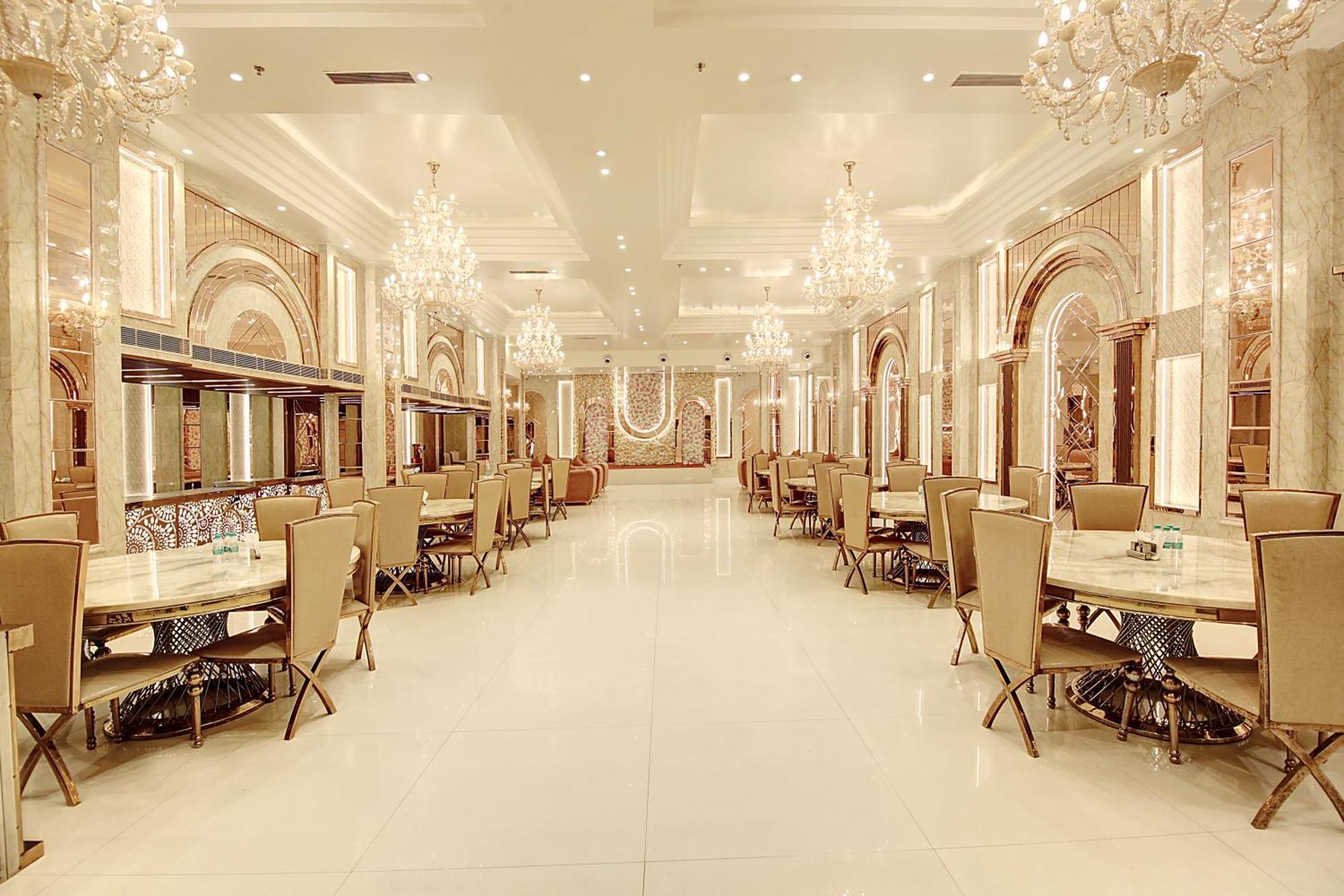 Marks Hotel & Banquet ノイダ エクステリア 写真